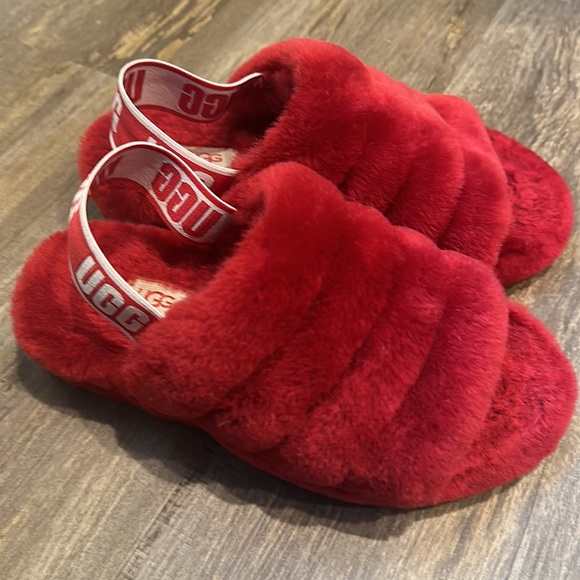 UGG yeah slide slippers - Picture 2 of 4